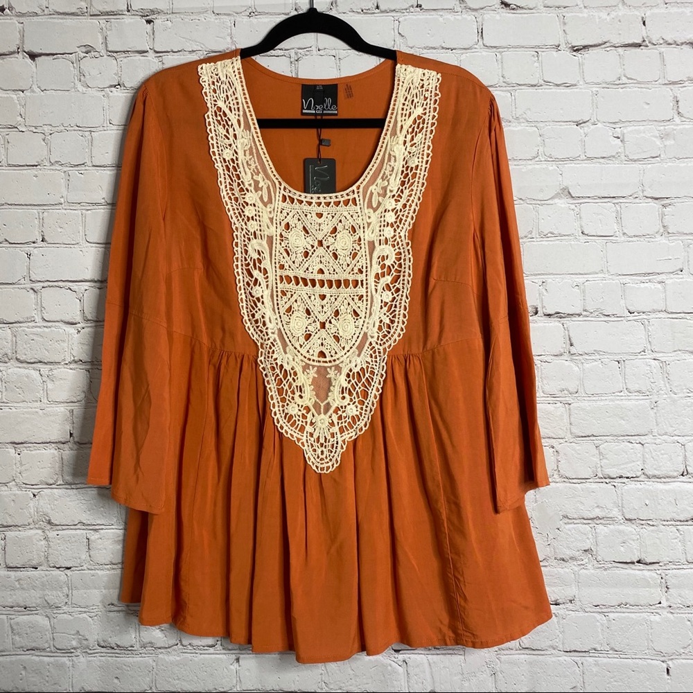 L/XL Noelle CN Bell Sleeve Top NWOT Size 12/14